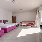 Klajdi דירה *