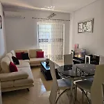 Klajdi דירה סרנדה
