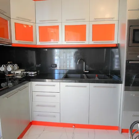Klajdi Apartment