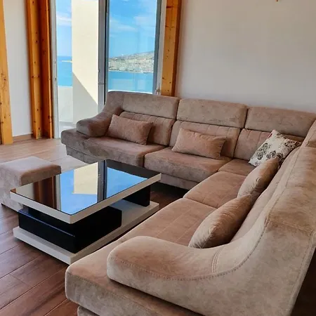 Klajdi Apartment *