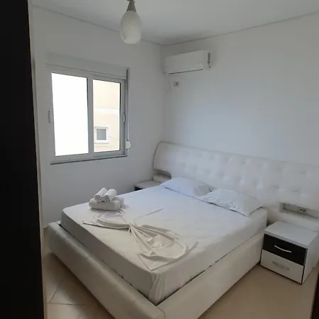 Klajdi Apartamento *