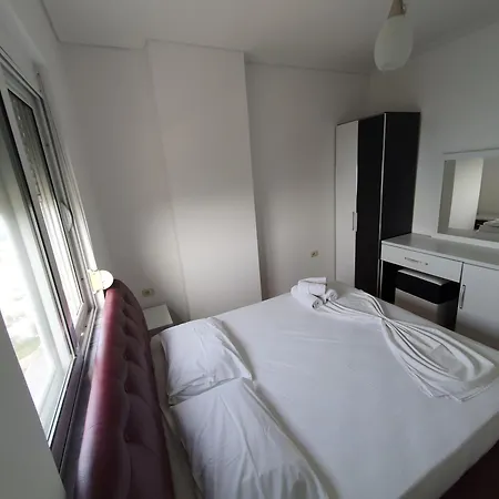 Klajdi Apartment