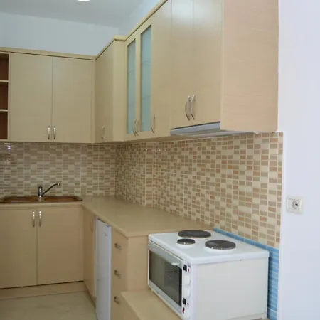 Klajdi Apartamento *