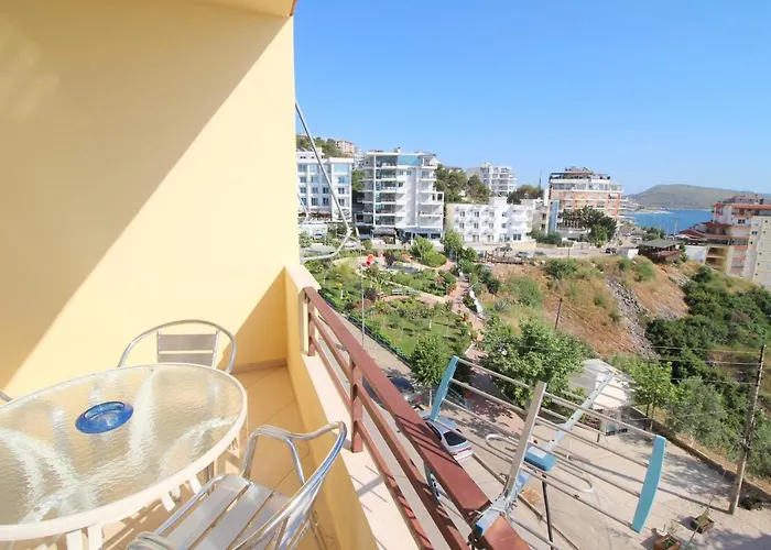 公寓 Klajdi Sarandë