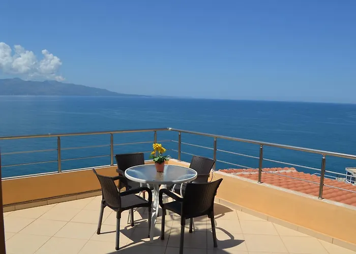 公寓 Klajdi Sarandë